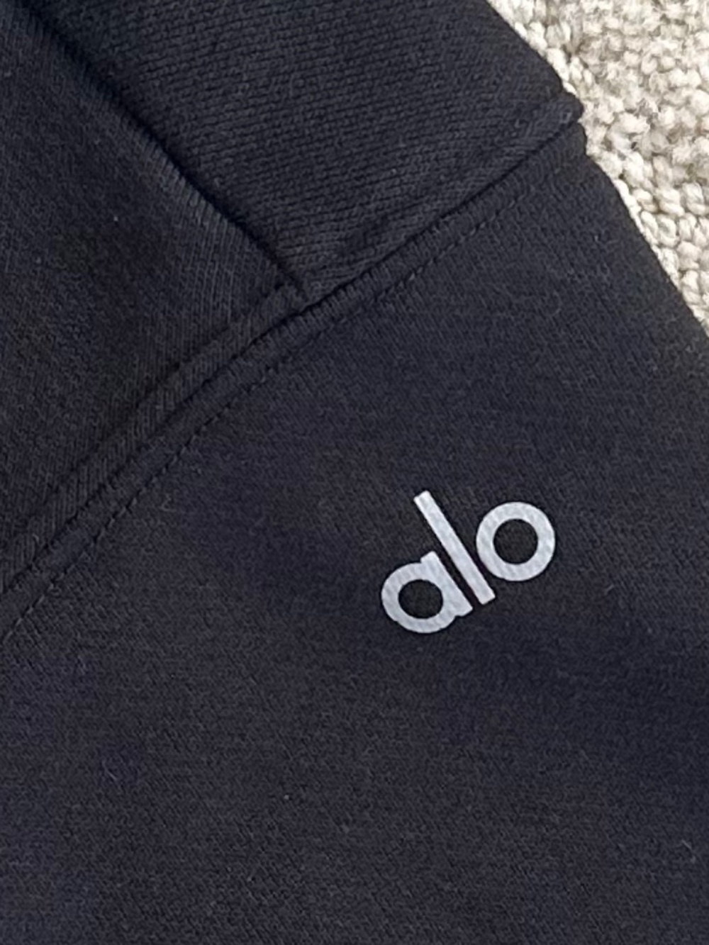 ALO Yoga Shrug It Off Cropped Fleece Hoodie Black Slouchy Activewear Relaxed - Picture 10 of 13